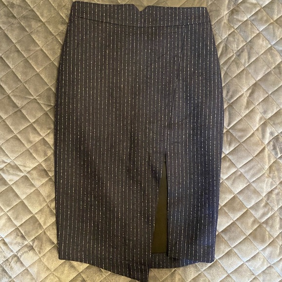 Suistudio navy pinstripe pencil skirt with asymmetrical hem. - Picture 2 of 9